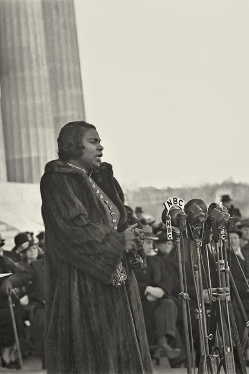 Marian Anderson: The Whole World in Her Hands